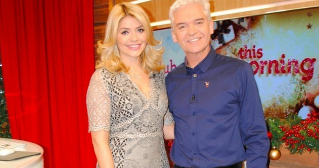 Holly_Willoughby_This_Morning_Girl_Meets_Dress3