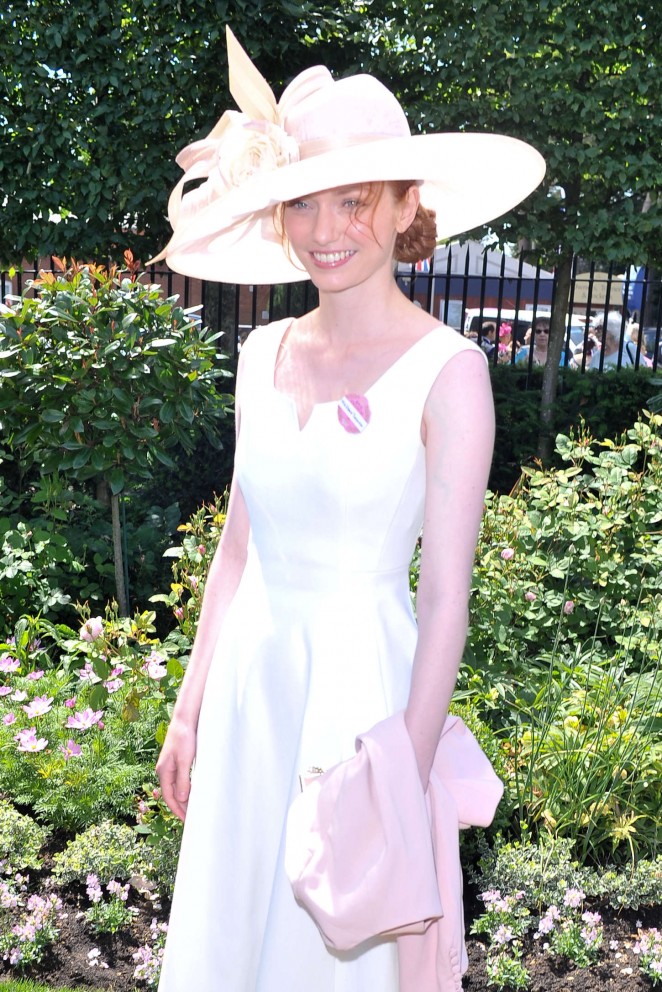 Eleanor-Tomlinson--Royal-Ascot-2015-Ladies-Day--04-662x992