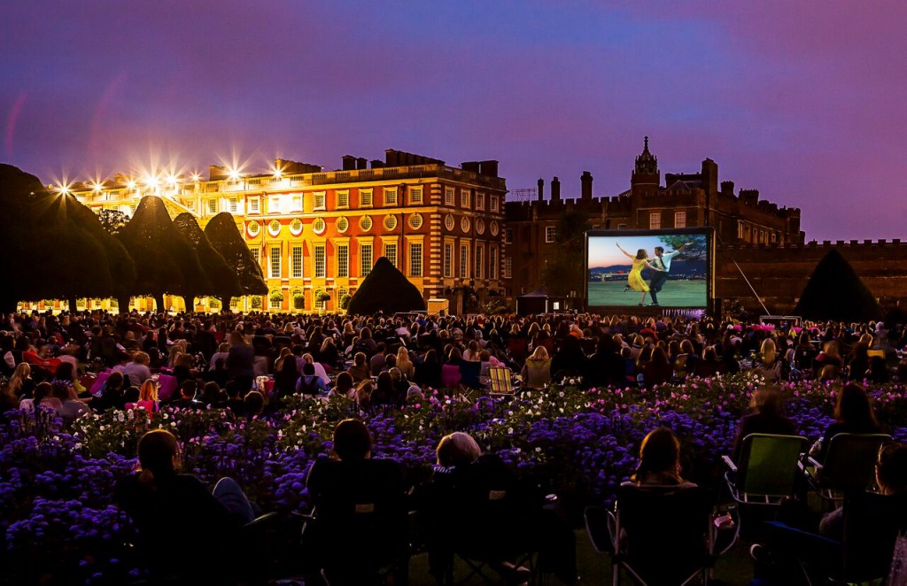 La La Land © 2017 Summit Entertainment. Luna Cinema at Hampton Court Palace.